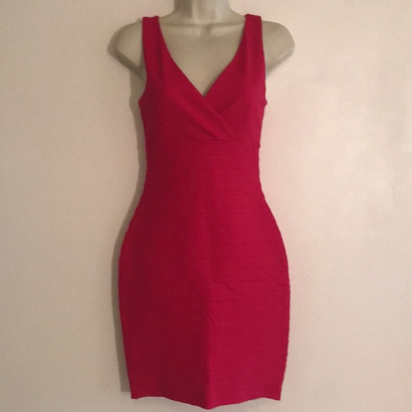 Express Dresses & Skirts - NWT EXPRESS BANDAGE BODYCON DRESS - XS